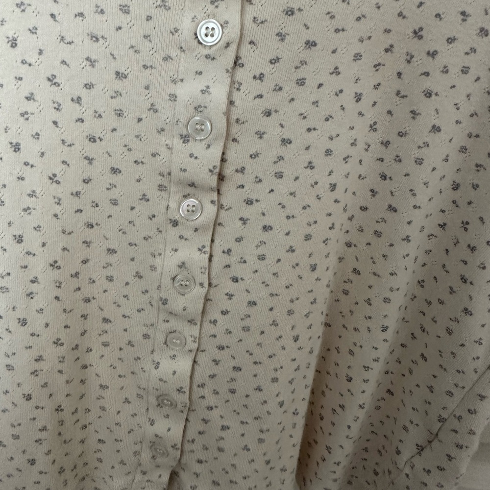 Neuflora blouse great condition floral button up - Picture 3 of 3
